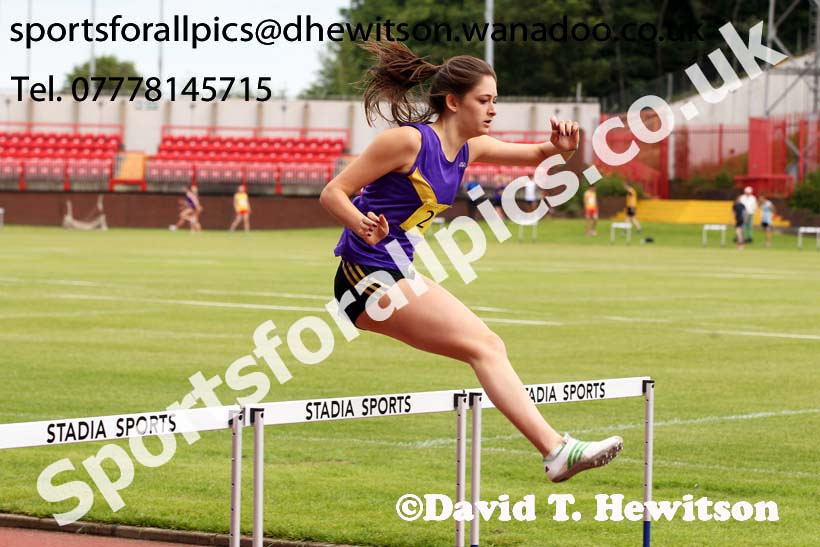 Girls hurdles, Northern Inter-County Schools, Gateshead International Stadum. Photo: David T. Hewitson/Sports for All Pics